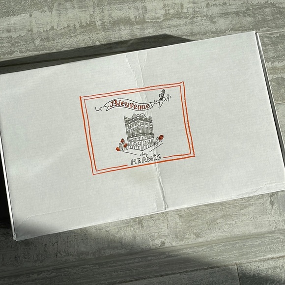 HERMES WHITE EMPTY BOX Chez Bienvenue Packing Box - Picture 2 of 13